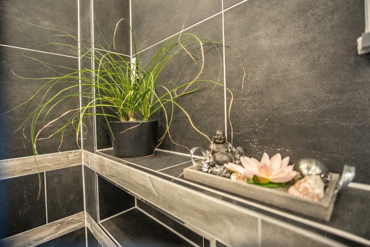 Bodensee-Fewo Modernes & Top-Ausgestattetes Appartement Incl Netflix, Fahrradgarage อูลดิงเงน มึลโฮเฟิน ภายนอก รูปภาพ