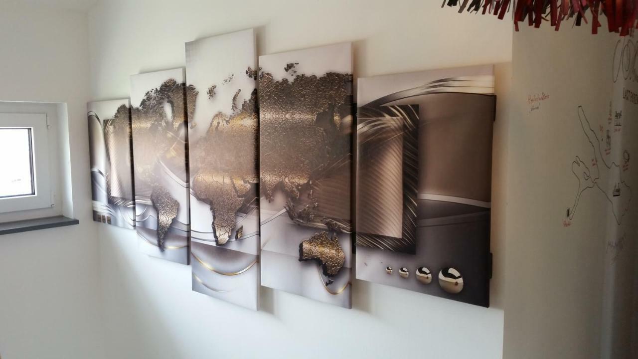 Bodensee-Fewo Modernes & Top-Ausgestattetes Appartement Incl Netflix, Fahrradgarage อูลดิงเงน มึลโฮเฟิน ภายนอก รูปภาพ